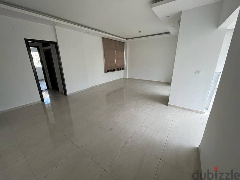 Apartment for sale in Sanayehشقة للبيع في الصنايع 1