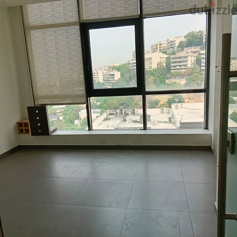 A 150 m2 office having an open sea view for sale in Ant Elias/Rabieh 2