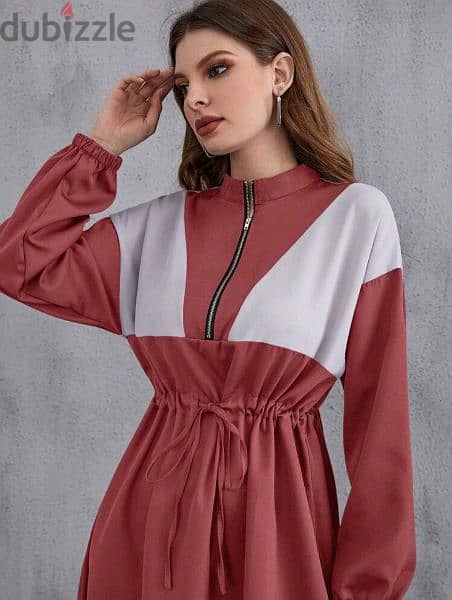 فستان متعدد الألوان برباط على الخصر وسحاب
 Colorblock Dress 0