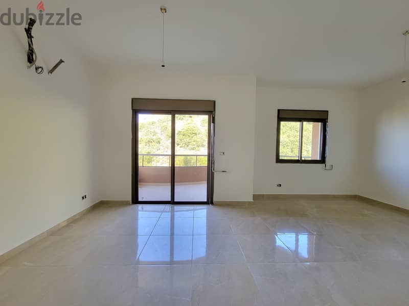 RWB140CH - Apartment for rent in Halat Jbeil شقة للإيجار في حالات جبيل 2