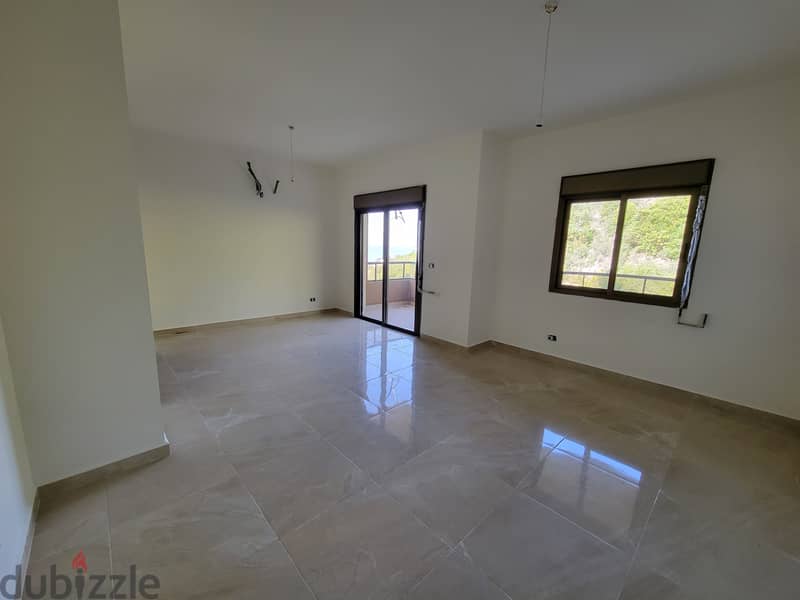 RWB140CH - Apartment for rent in Halat Jbeil شقة للإيجار في حالات جبيل 3