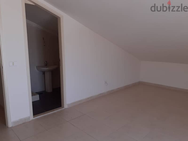 L07911-Duplex for Sale in Bouar with Sea View 8