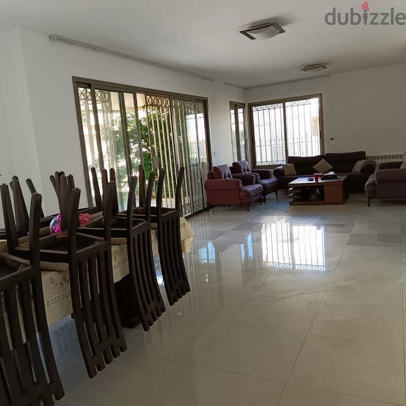 250 m2 apartment + 200m2 garden and terrace for rent in Beit El Chaar 5