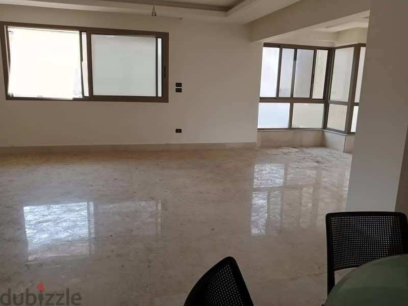 BRAND NEW IN AIN EL MRAISSEH + SEA VIEW (260SQ) 4 BEDS , (JNR-212) 2