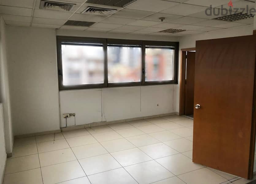 Office for rent in badaro مكتب في بدارو للاجار 6