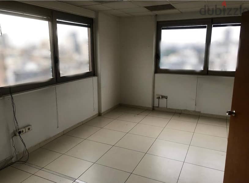 Office for rent in badaro مكتب في بدارو للاجار 9