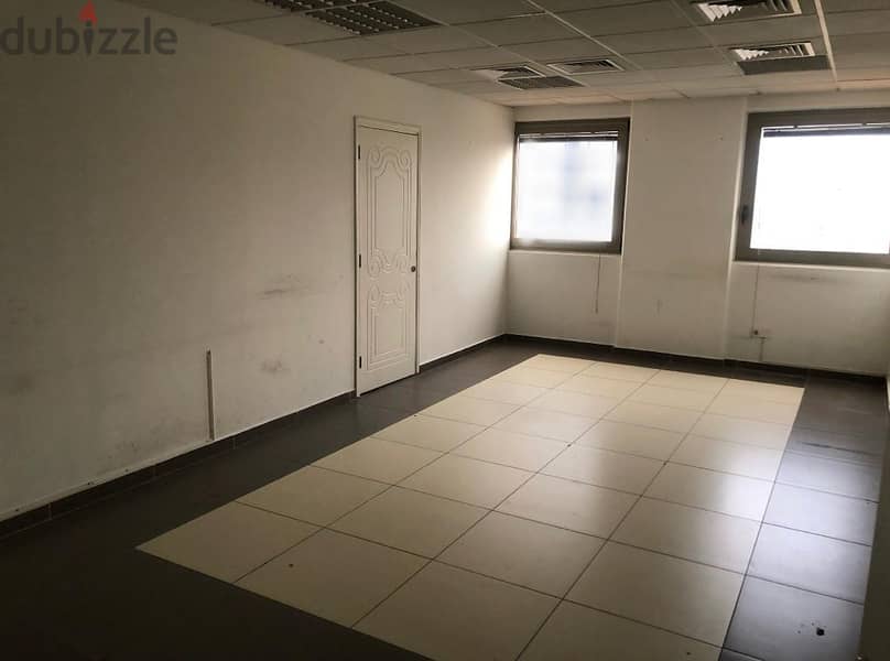 Office for rent in badaro مكتب في بدارو للاجار 11