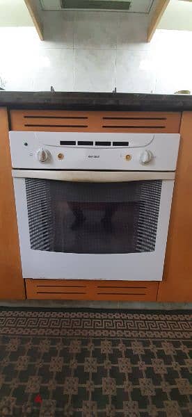 INDESIT Built-in gas oven 1