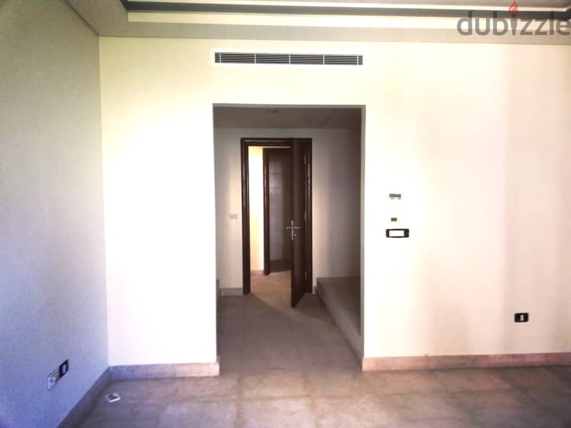 L05759 - Spacious & Deluxe Apartment for Rent in Aoukar 5
