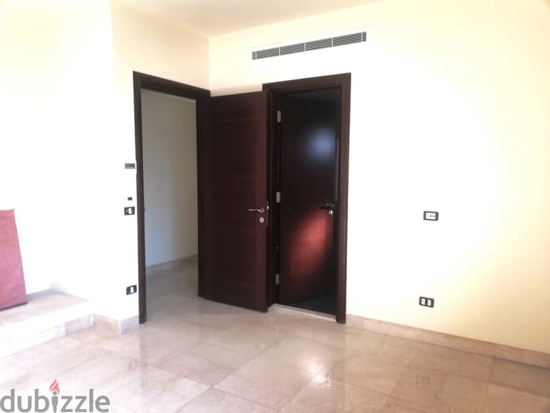 L05759 - Spacious & Deluxe Apartment for Rent in Aoukar 10