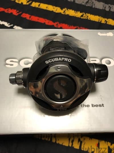 Scuba diving regulator s600