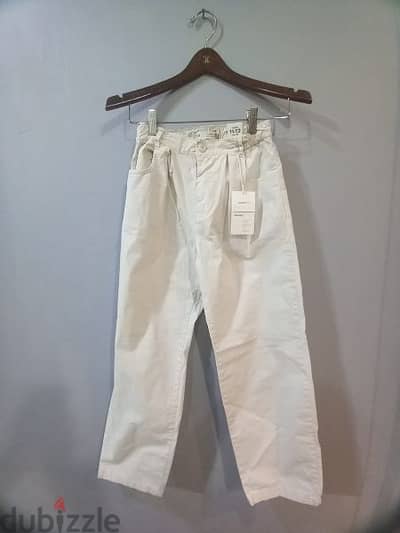 Zara off wite pants for sale