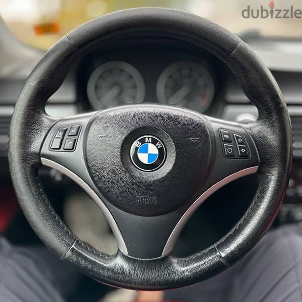 BMW E90/E92/E93 Steering Wheel 0