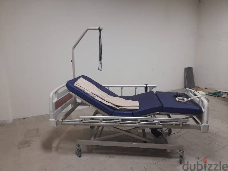 3 function electric medical bed for rent or sale 3