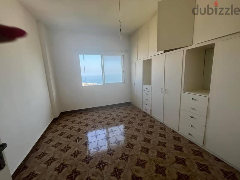 A 185 m2 apartment + panoramic view for sale in Ghadir 9