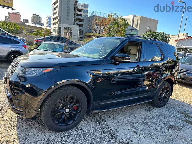 Land Rover Discovery  Black  2017 California very clean 3