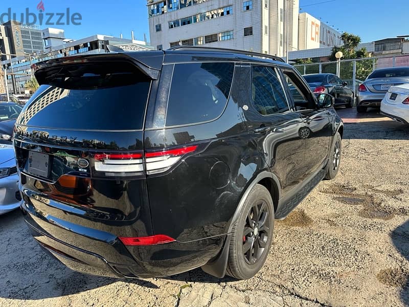Land Rover Discovery  Black  2017 California very clean 16