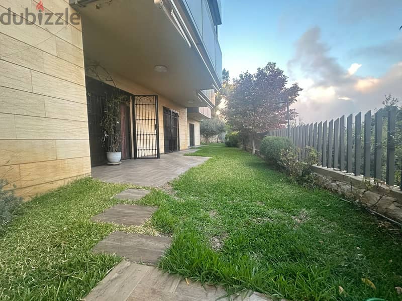 A 320 m² garden apartment for sale in Baabdat! 0