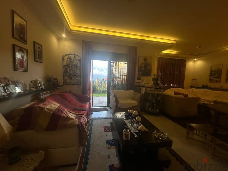 A 320 m² garden apartment for sale in Baabdat! 2
