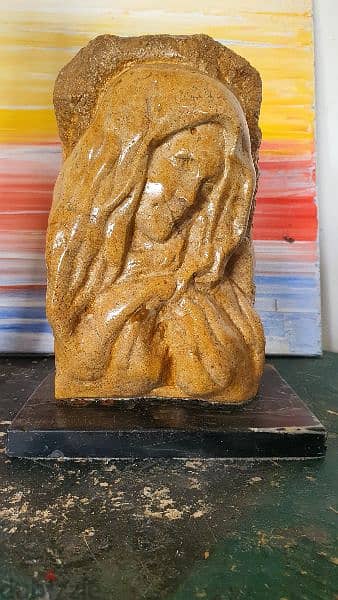 Sainte vierge stone sculpture 1