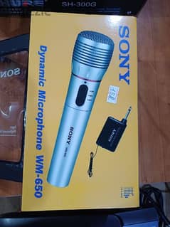 sony mic wireless ,new in box,work with 2 battery aa 0