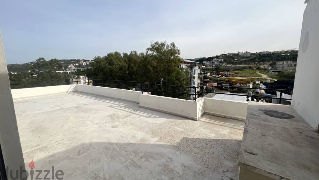 RWB102CG- Apartment for rent in Amchit Jbeil شقة للإيجار في عمشيت جبيل 2