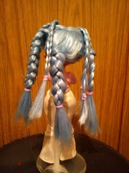 LOL OMG WINTERDISCO wearing Great doll articulated, brided hair+Boots 3
