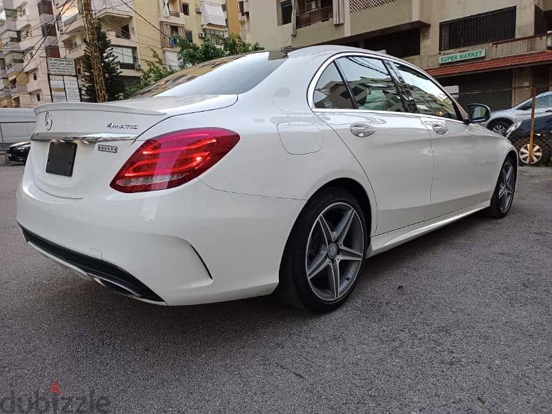 Mercedes C class 300 2016 excellent condition 6