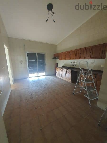 330m² |  Apartment for sale in baabdat 7