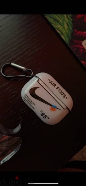Off-White x Nike AirPods Pro case 3