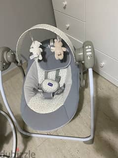 Chicco Relax & Play Baby Swing