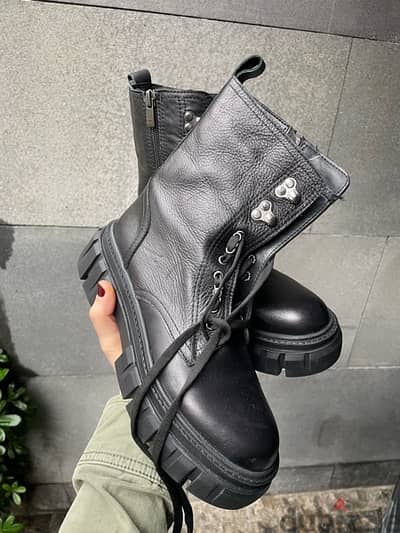 New Boots ! 37 (name your price)