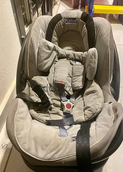 Used car seat in good condition 2