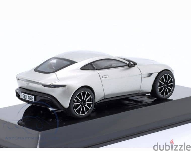 Aston Martin DB10 (2017) diecast car model 1;43. 2