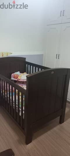 Dubizzle store baby crib