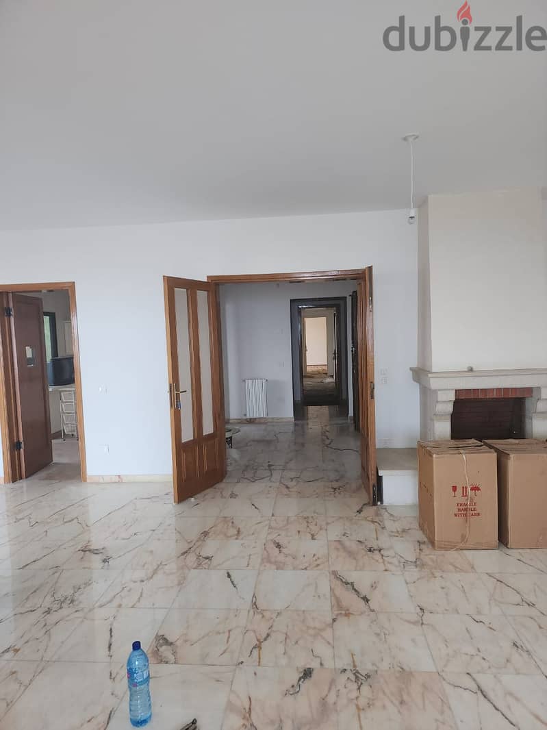 250 m2 apartment + open sea view for sale in Broumana 2