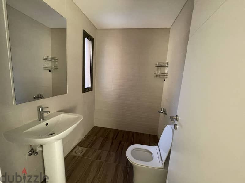 RWK169JS - Apartment For Rent in Ballouneh - شقة للإيجار في بلونة 8
