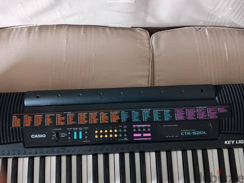 CASIO Keyboard CTK 520 L Key Lighting System  with New Stand 3