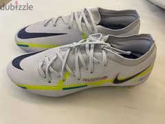 Phantom nike soccer shoes size 39 0