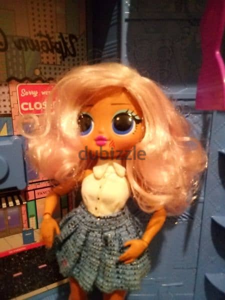 LOL Surprise OMG Uptown Girl Fashion Doll 9 Inch