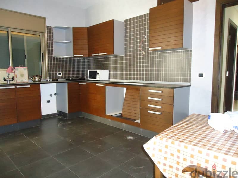 Apartment for sale in Broummana شقة للبيع في برمانا 6