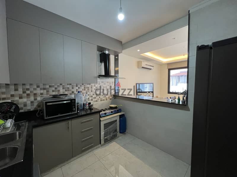Apartment for sale in Achrafieh شقة للبيع في الاشرفيه 3
