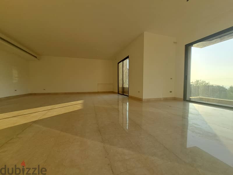 Luxurious Apartment with open view l 280m +75m Garden l 11