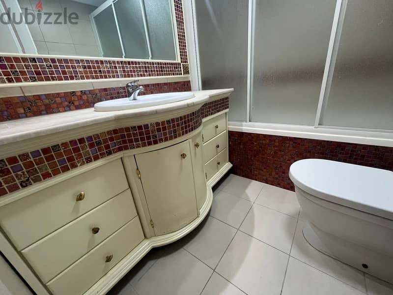 Luxurious Apartment For Rent in sakiet al-janzeerشقق فاخرة للإيجار 17