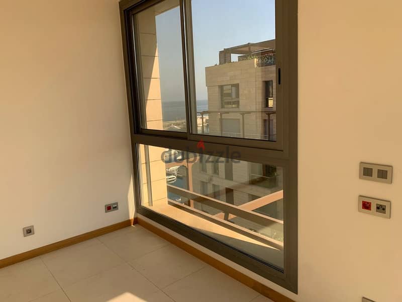 A 427 m2 apartment with 274 m2 terrace for sale in Dbaye 11