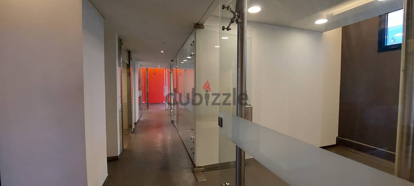 Office for rent i n Furn El chebbak مكتب للإيجار في فرن الشباك 3