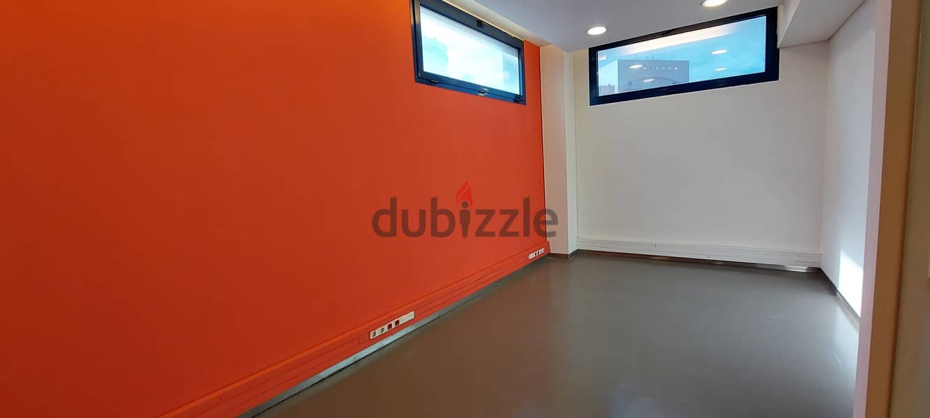 Office for rent i n Furn El chebbak مكتب للإيجار في فرن الشباك 5