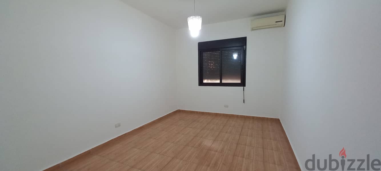 Suitable apartment in Jal El Dib street for rentشقة مناسبة للإيجار 5