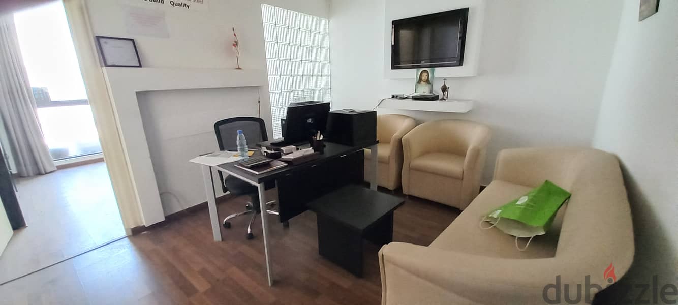 Furnished Office on Jal El Dib highway for rentمكتب مفروش على طريق جل 4