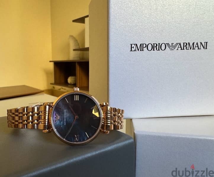 The new Emporio Armani lady's jewelery watch 1